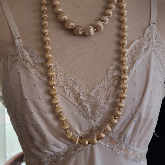 Classic Stacking Beaded Necklaces Estate Jewelry Set, Colorful mid century MOD - Picture 11 of 12